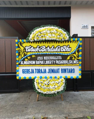Papan Bunga Duka di Pondok Ii