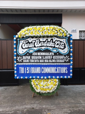 Papan Bunga Duka di Pondok Ii